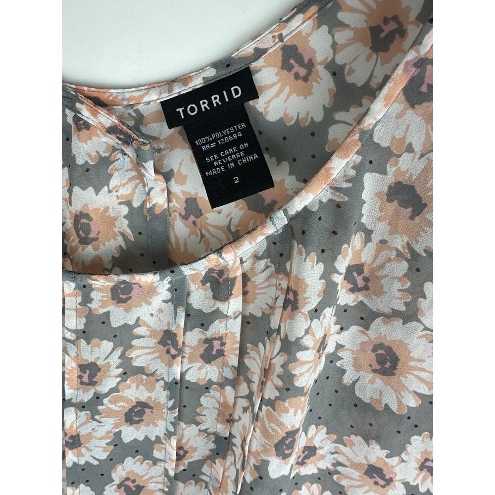 ✨2/$20 Torrid Floral Sheer Chiffon Pleated Tulip Back Blouse Top Plus Size 2 2X - Picture 5 of 7